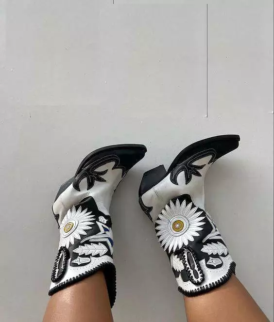 2023 Flower Design Girls Western Boots for Women, Cowboy Cowgirl Fashion.