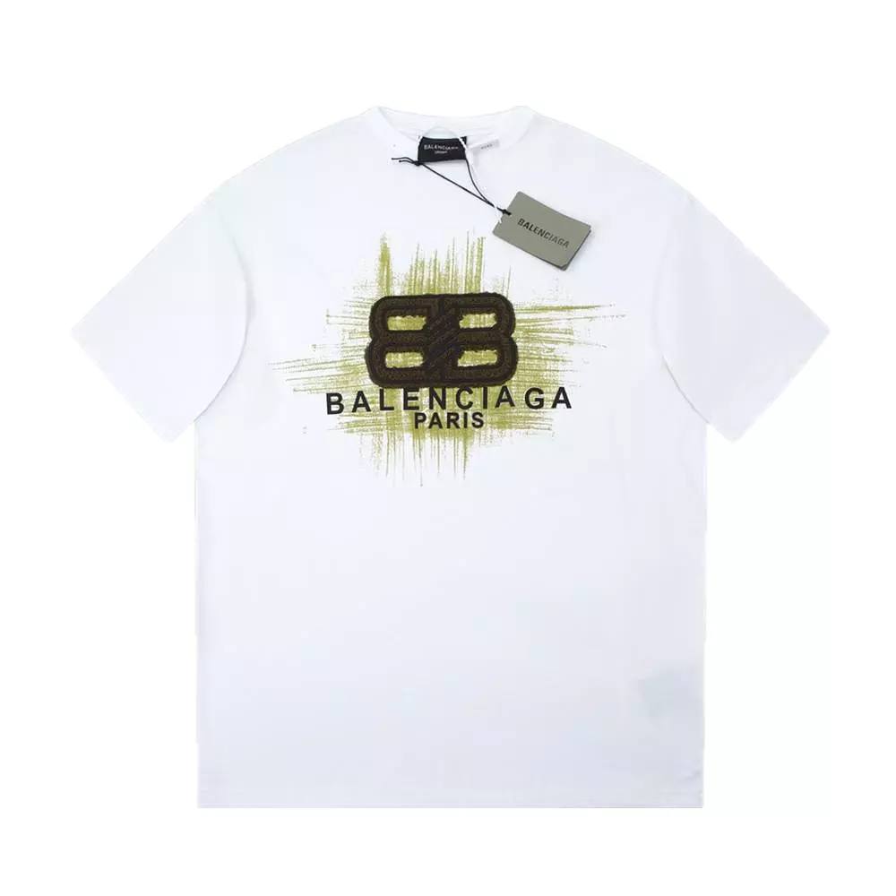 Balenciaga white T-shirt with green graffiti logo, new collection in early spring, available on 1.22.