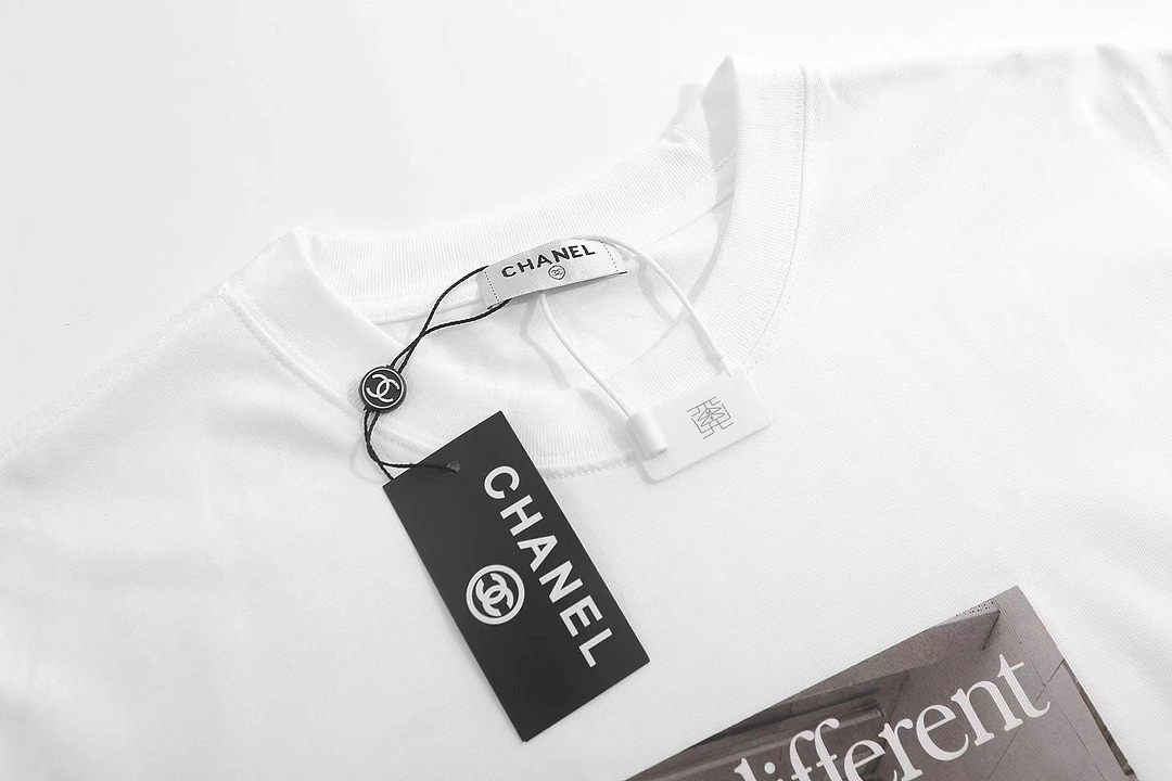 CHANEL 24SS unique short-sleeved tee in White - 1.10