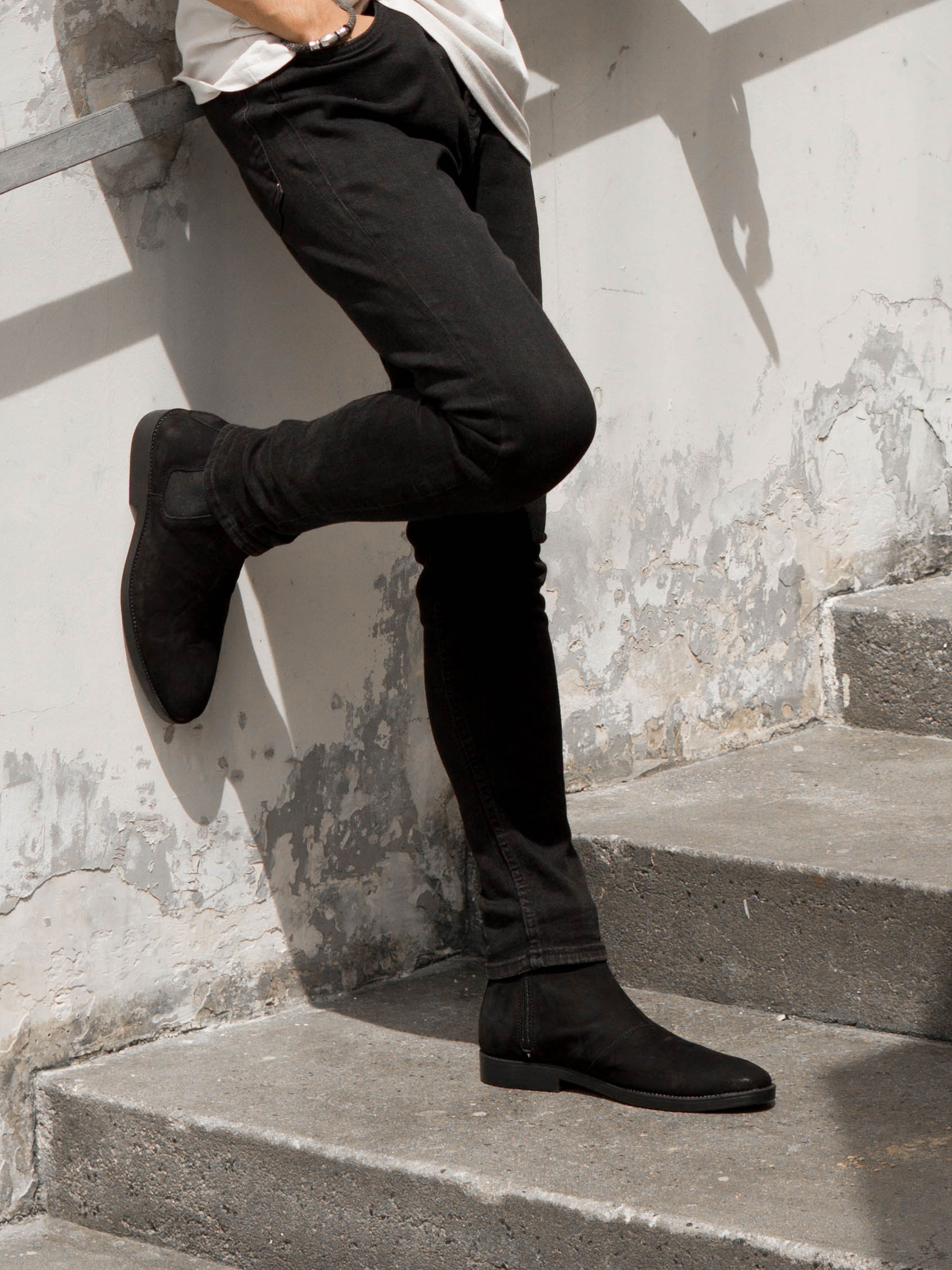 Chelsea Boots with Zipper - Black Nubuck Leather Crepe Sole