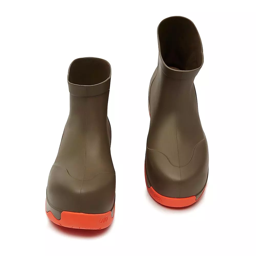 Chocolate boots for women