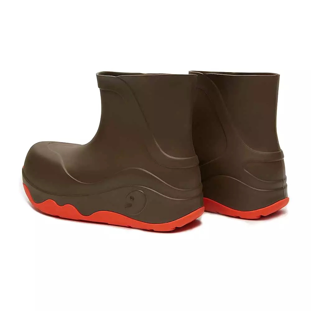 Chocolate boots for women