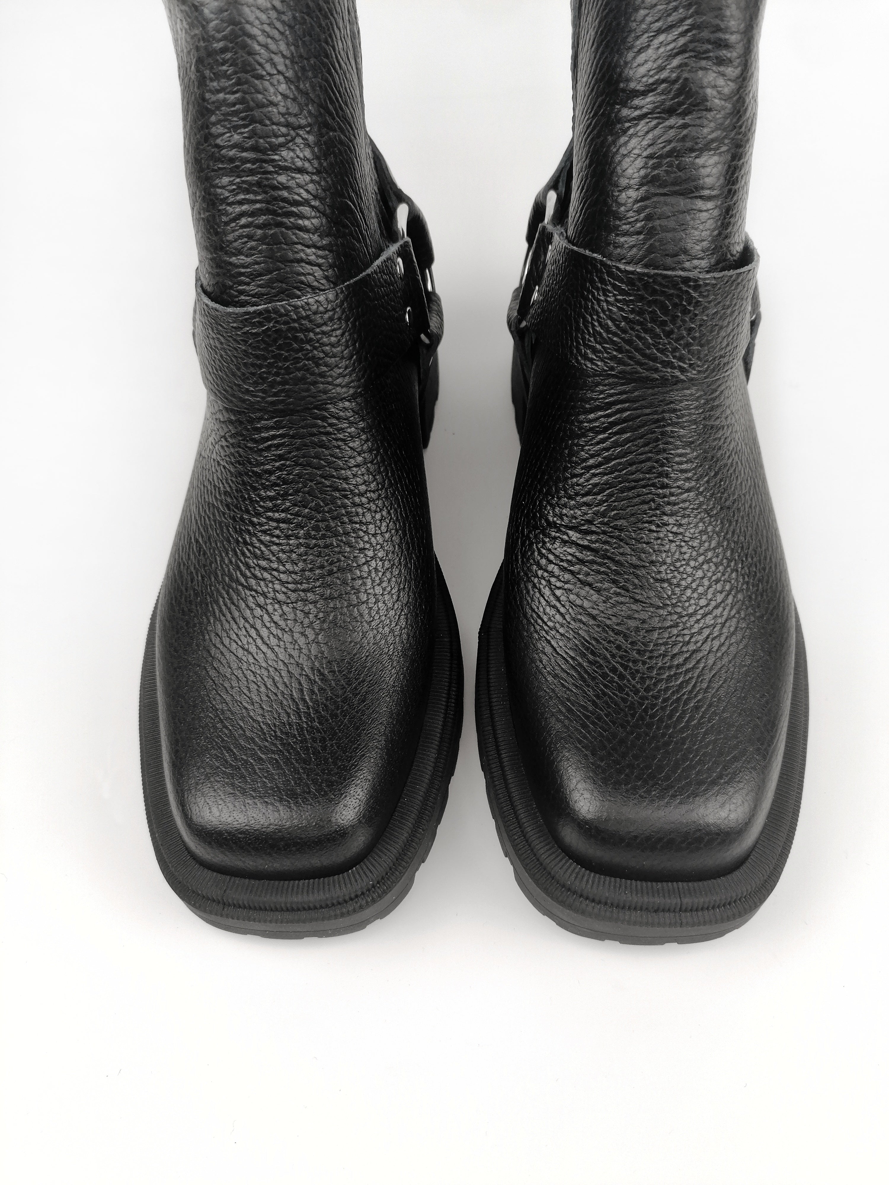 Colette Chelsea Boots in Black Leather