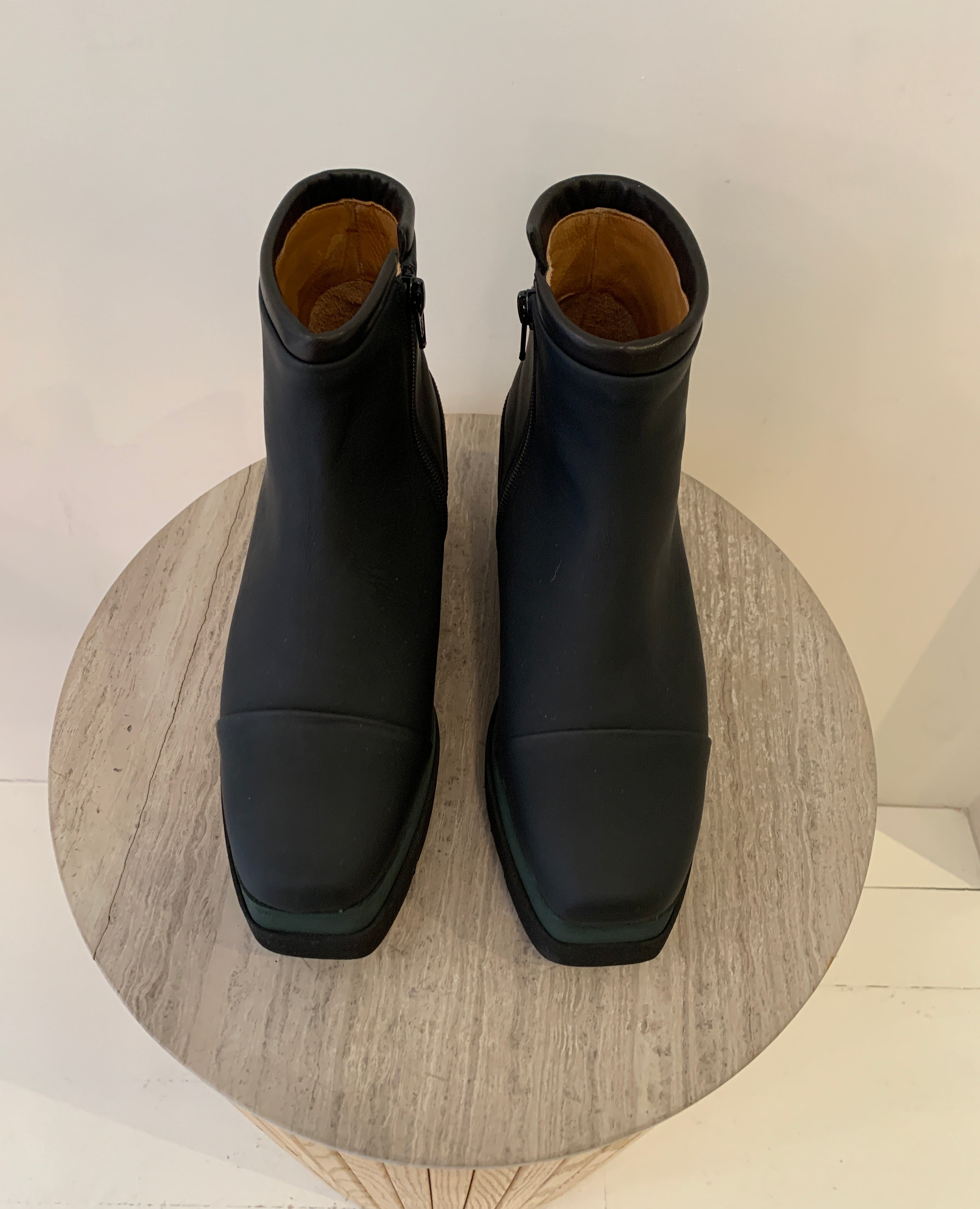 Cooper Boots Black Water Resistant Leather Outlet Sale