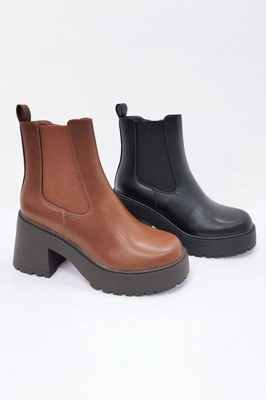 Declan platform chelsea boots.