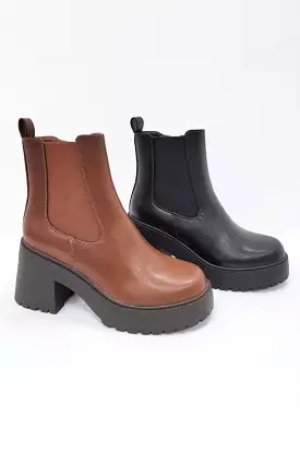 Declan platform chelsea boots.