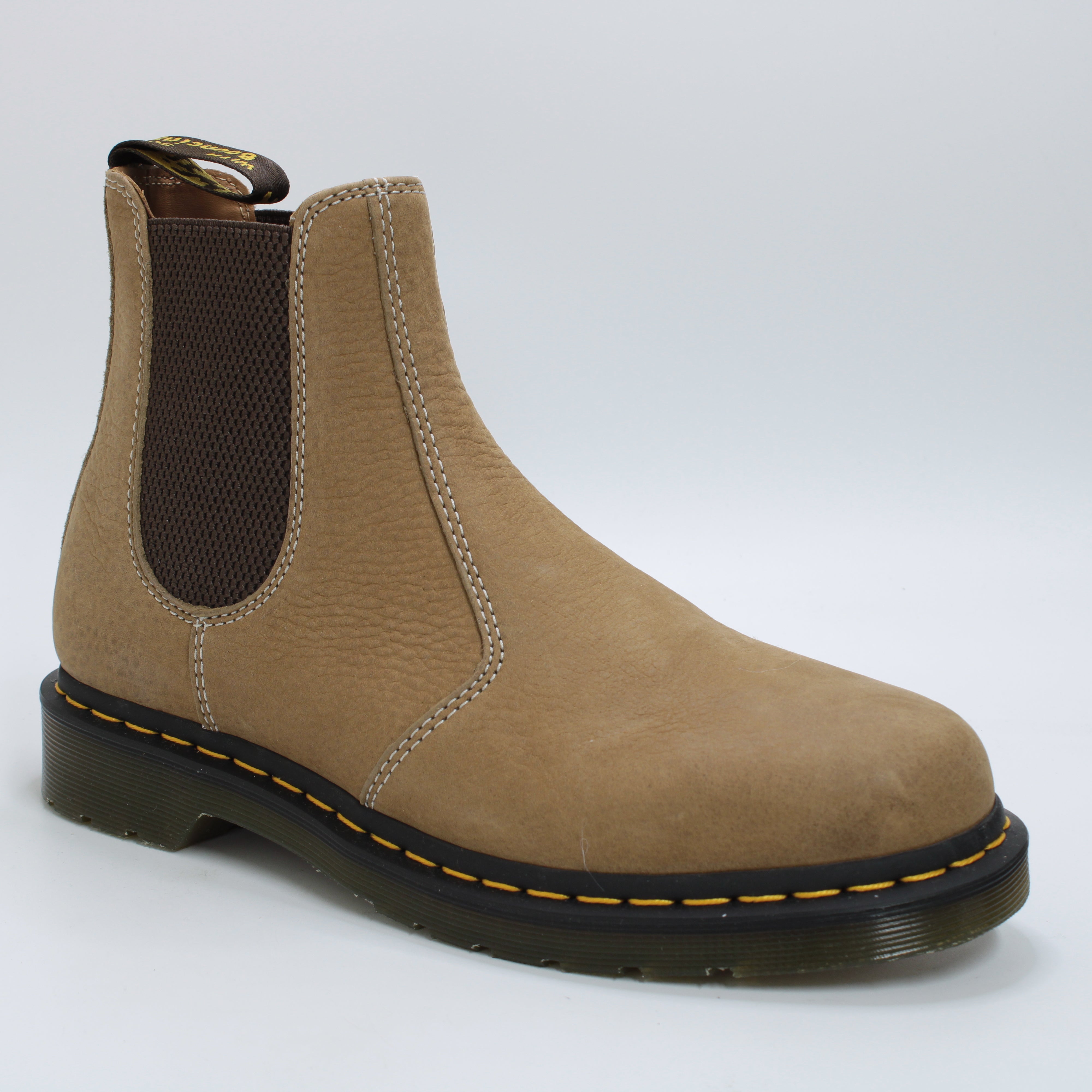 Dr. Martens 2976 Chelsea Boots for Women in Savannah Tan