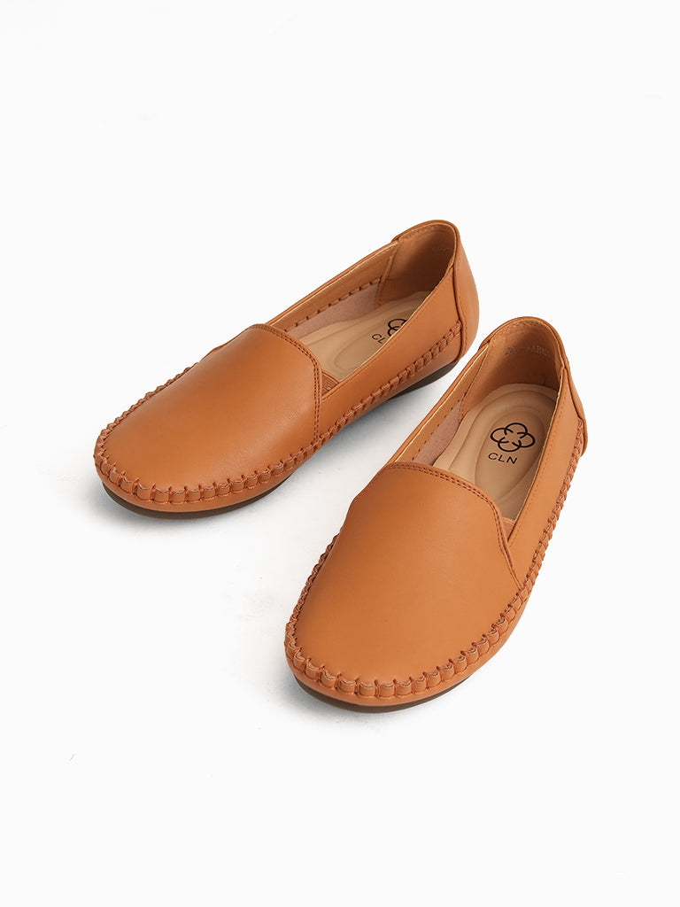 Flat loafers in vibrant colors