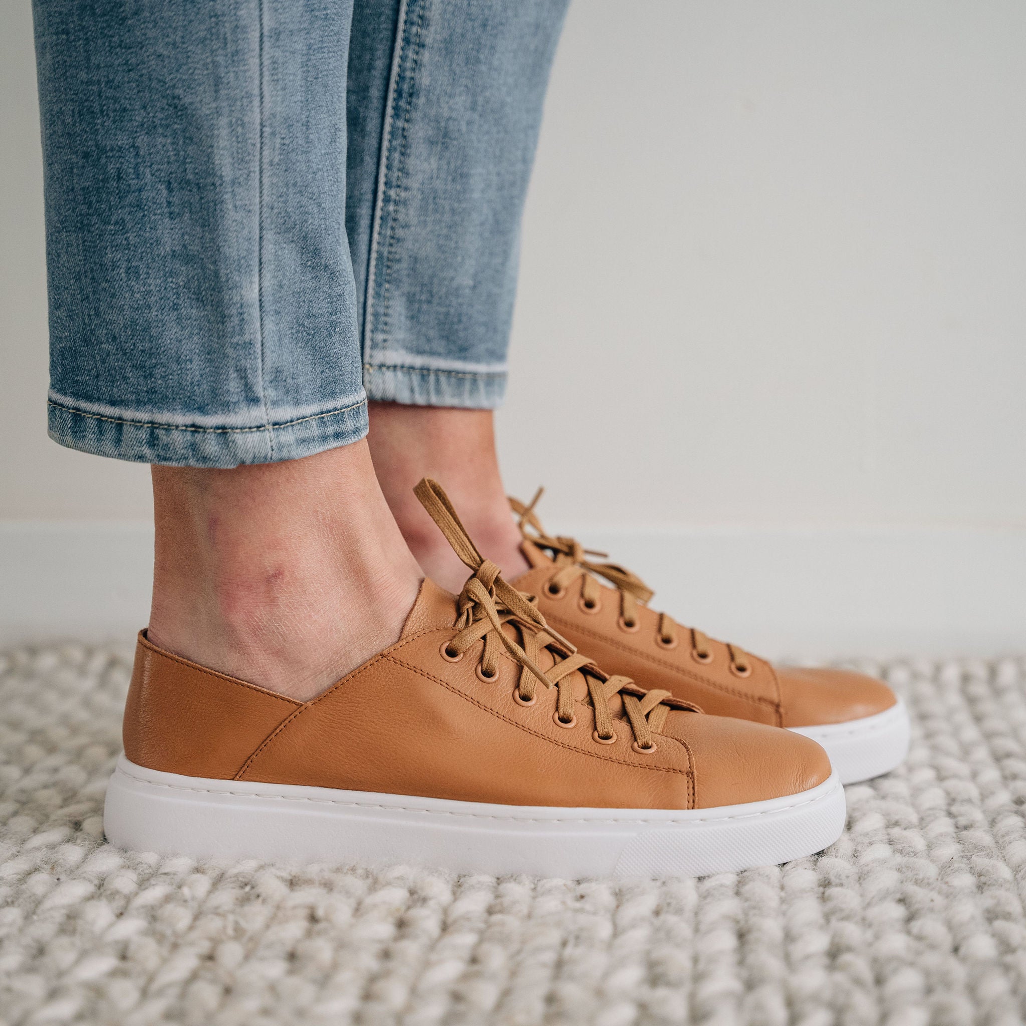 Google-friendly result: Tilly tan kicks