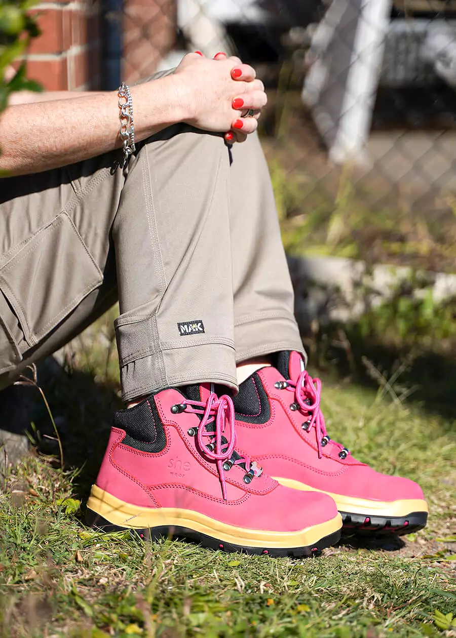 ladies safety work boots hiker style