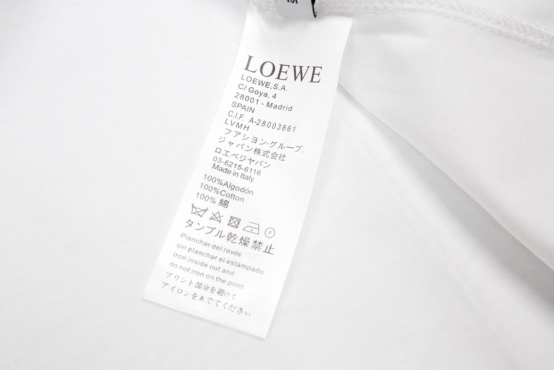 Loew SS23 white pocket embroidered T-shirt with short sleeves in 6.14 inches.