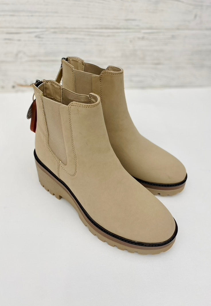 Mia Chelsea Boots