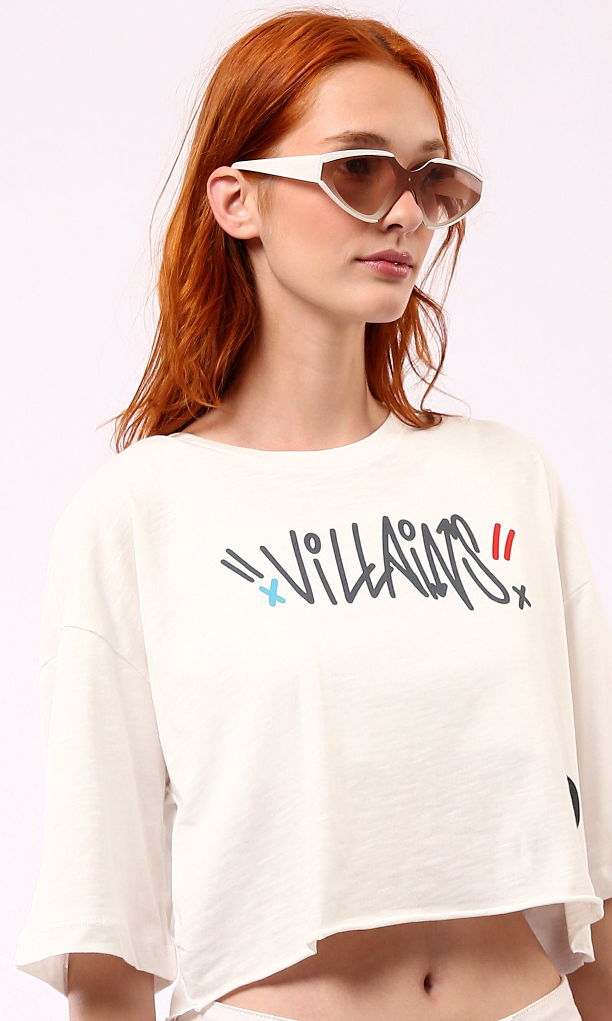 Off-White Cropped Tee with Front and Back Print - O181684