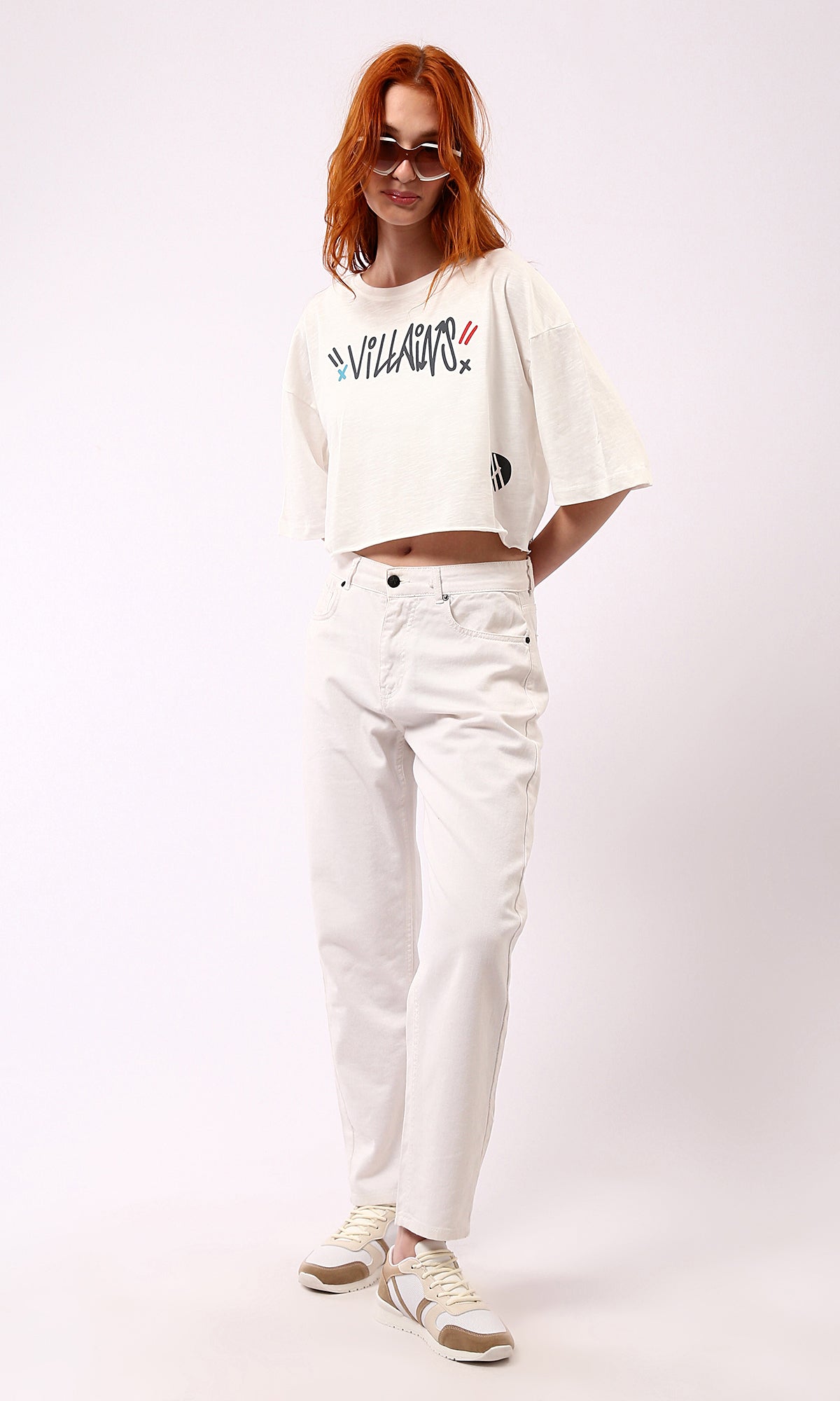 Off-White Cropped Tee with Front and Back Print - O181684