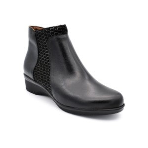 PITILLOS black wedge boot