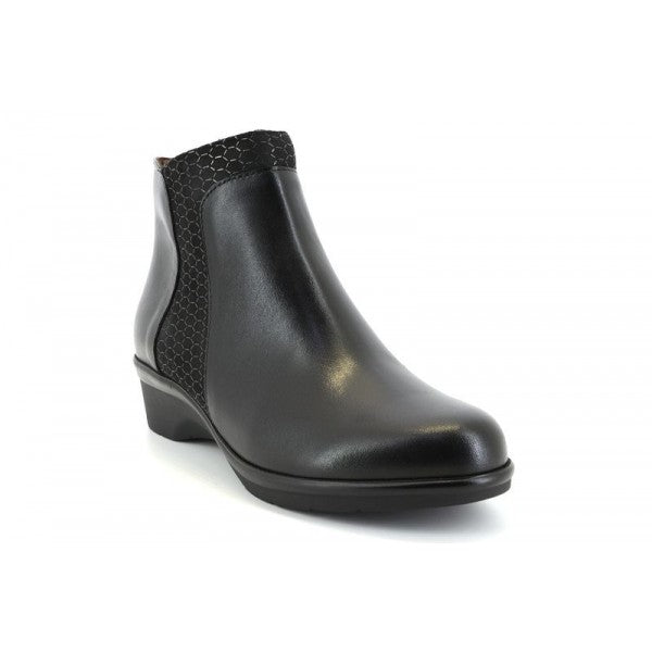 PITILLOS black wedge boot