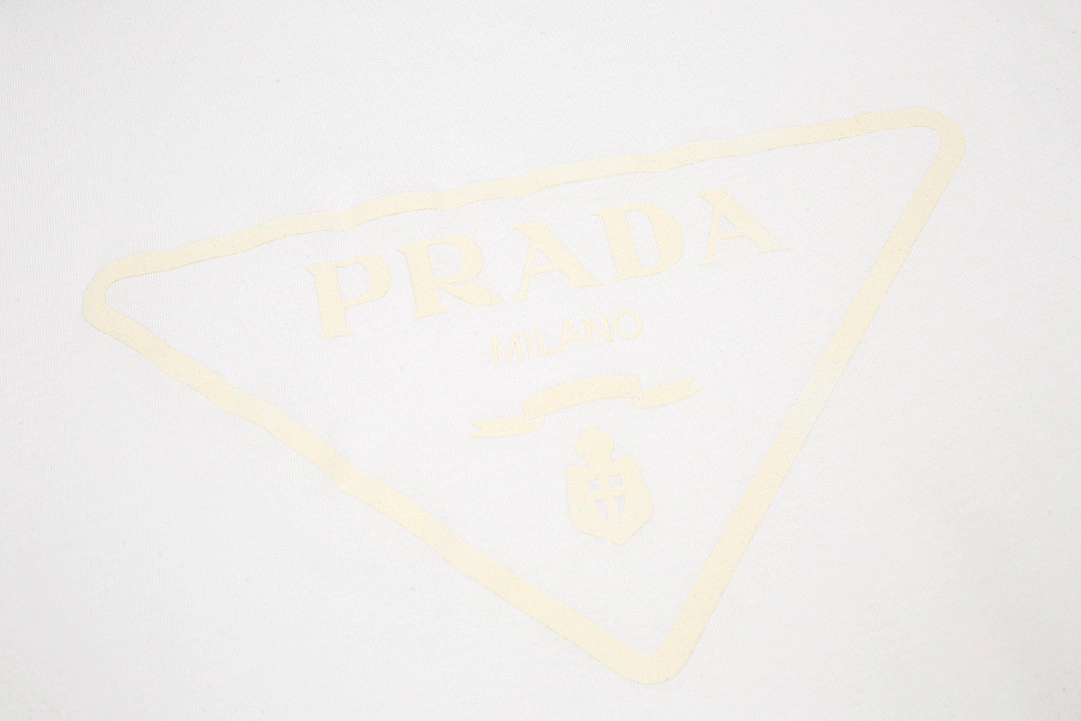 Prada 23SS White Short Sleeve T-Shirt with Classic Triangle Logo - Size 7.11