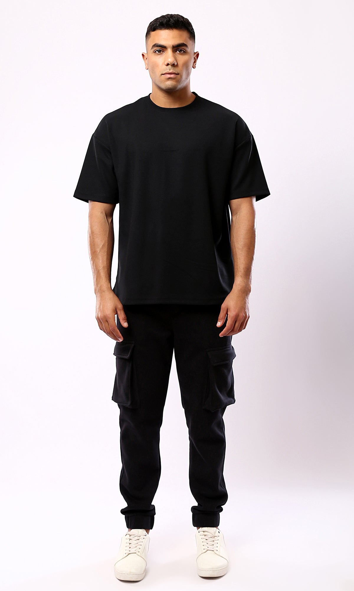 Relaxed Fit Black Tee, Elbow Sleeves, O182737