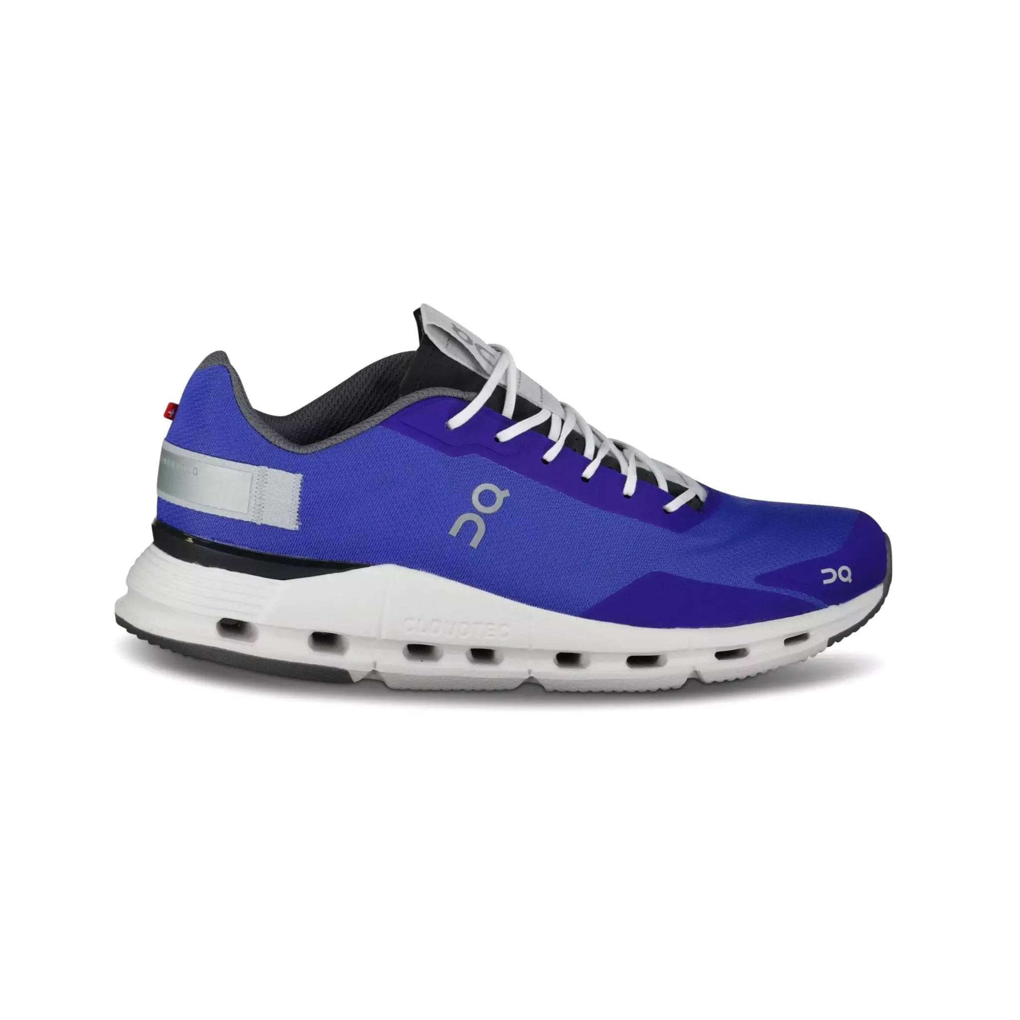 Running CloudNova running shoes