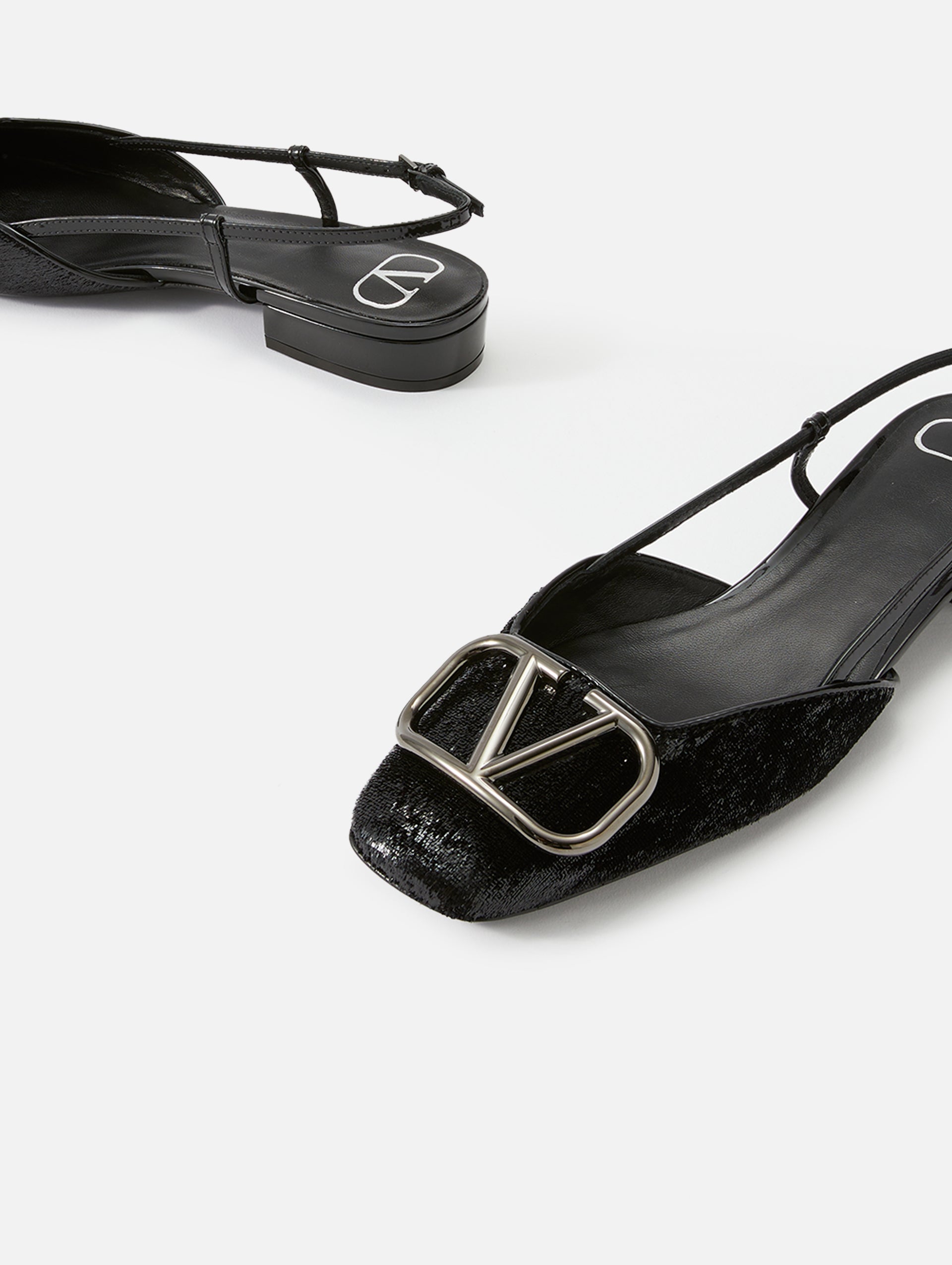 V-Logo Slingback Flat - Google SEO friendly results