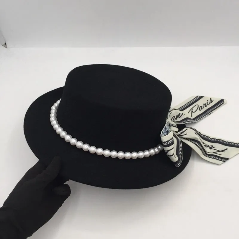 Women's Winter Fashion Trends Elegant Pearl Bow Flat Aristocratic Hat