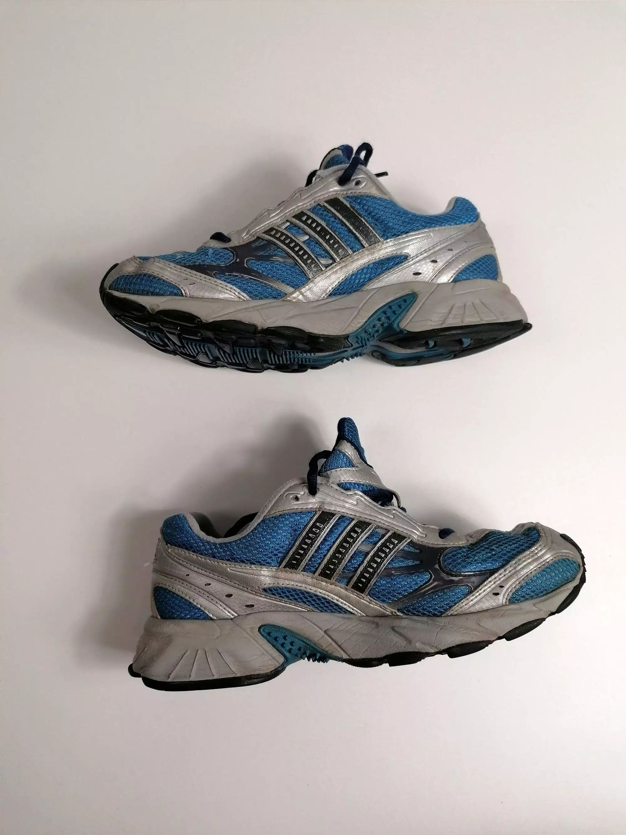 Y2K 2005 ADIDAS Silver Blue Running Shoes - UK 7 / EU 40 2/3 / Us 8.5 / 255 cm